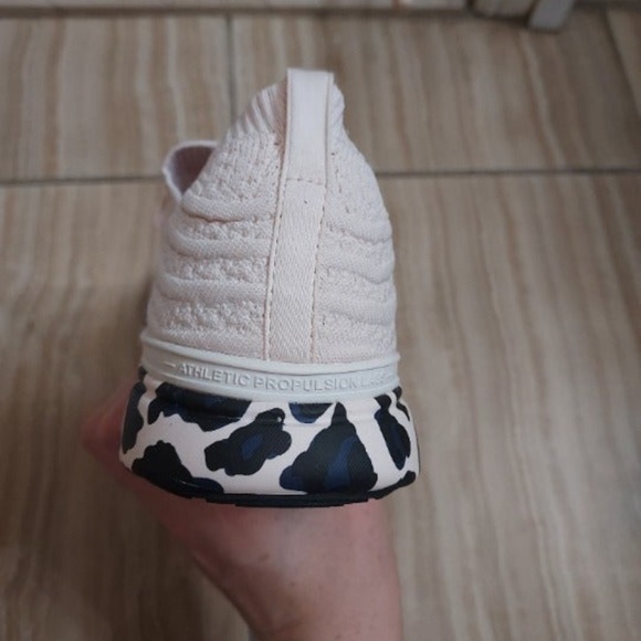 APL TechLoom Wave Creme Black Leopard Sneaker - Picture 7 of 8